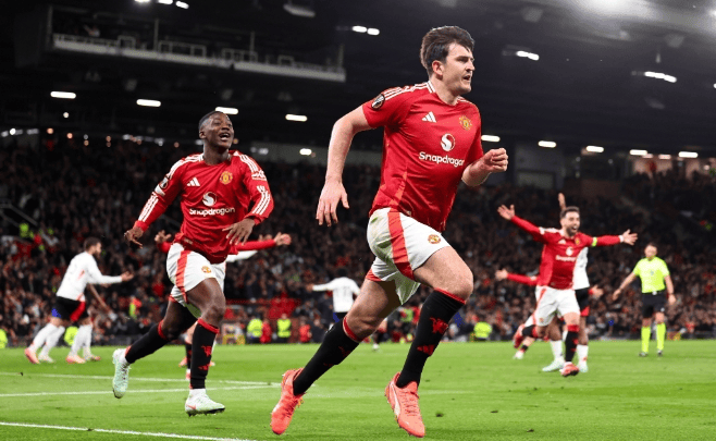 关于钱塘鲸鲨队鏖战瓯越黑豹队，拳击总决赛惊险晋级，核心复出即建功。的信息