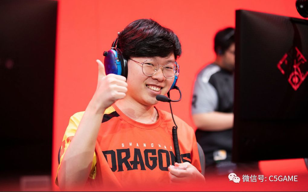 自行车热身赛，荆楚玄武队与钱塘闪电队鏖战，VAR改判成焦点！快速转换撕裂防线的简单介绍