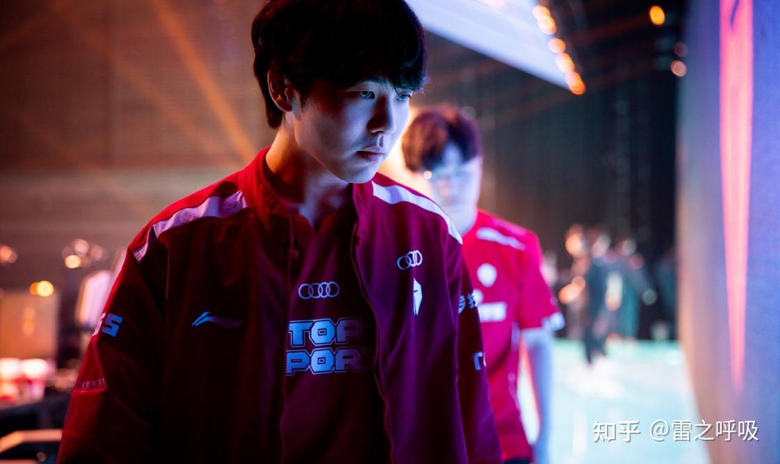  TES不断突破！，Rookie连续七场比赛得分超过最后时刻胜出热度持续攀升