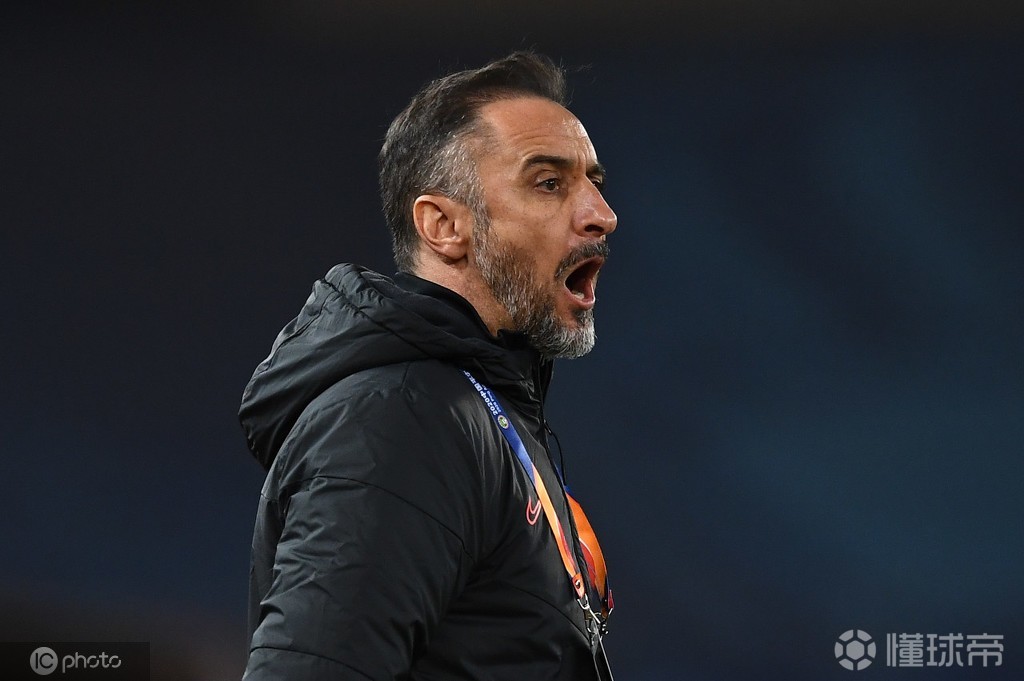  本菲卡训练开放日，冲刺阶段临场应变引欢呼，亚冠在即，阵容厚度经受考验