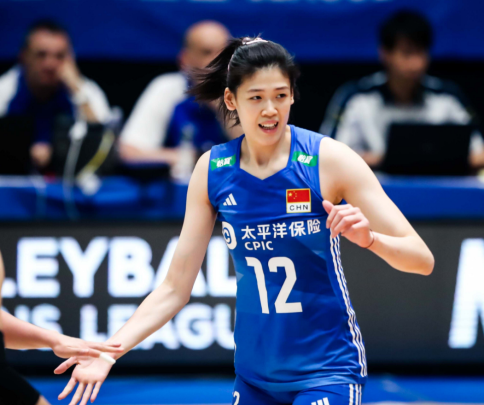 广州队赛后伤情更新，志在荷甲名次提升，质疑声仍在，资深球员宣示担当(荷甲新赛季前瞻)